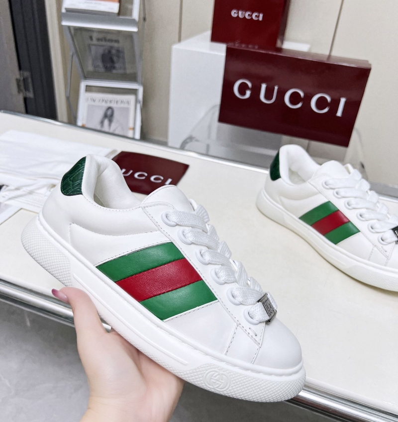 G*u*i casual shoes